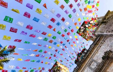メキシコ　子供の日の旗